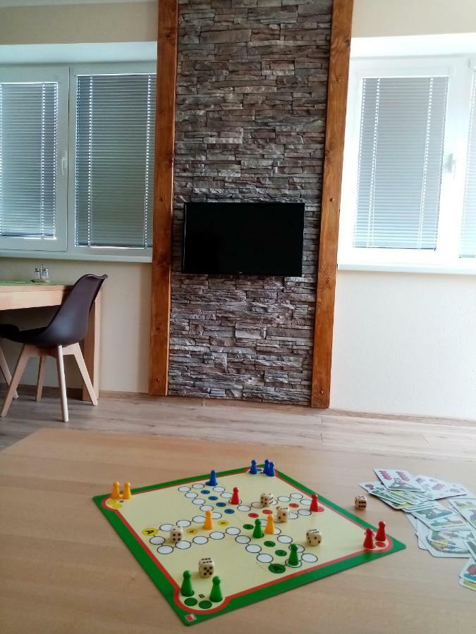 Elejan Lejlighed Bešeňová Eksteriør billede